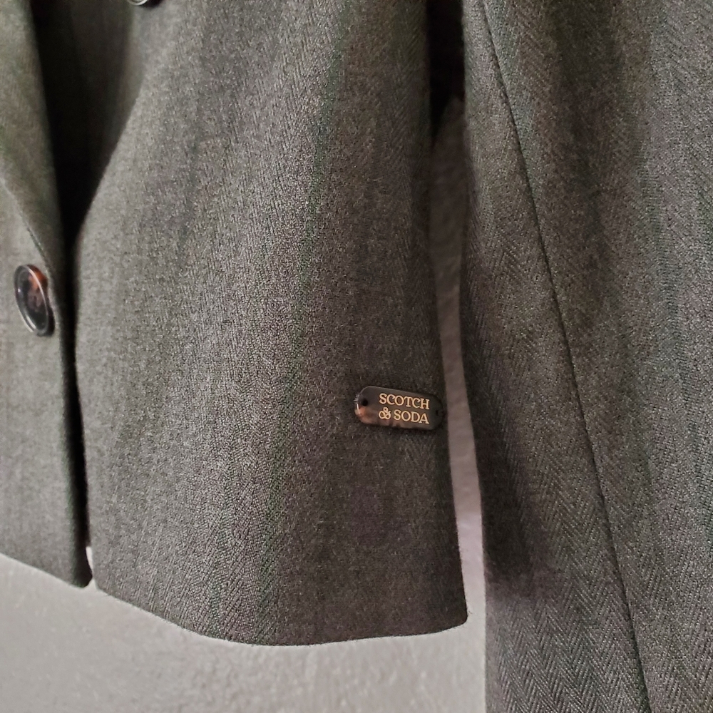 Gray Cropped Blazer - image 3